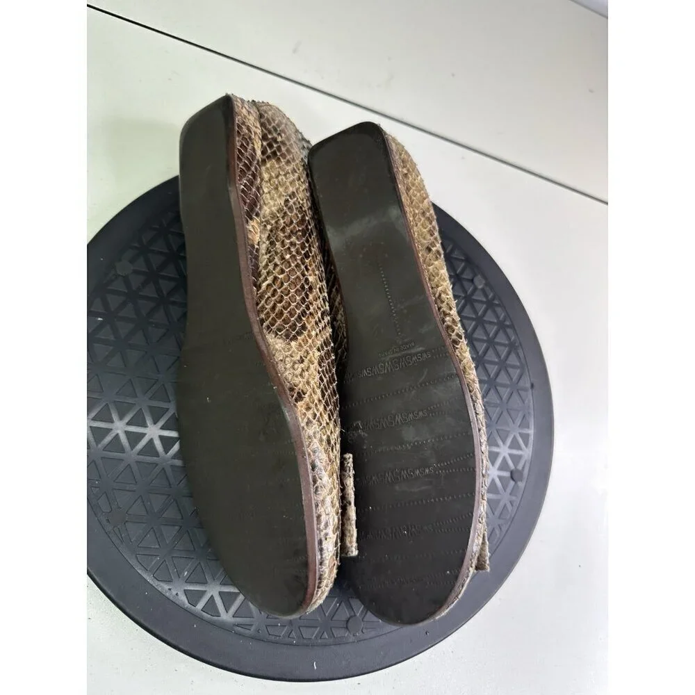 Stuart Weitzman please read